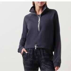 Vuori Navy half zip pullover